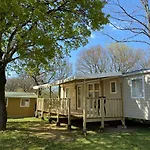 Camping Les Cigales Camping 3*