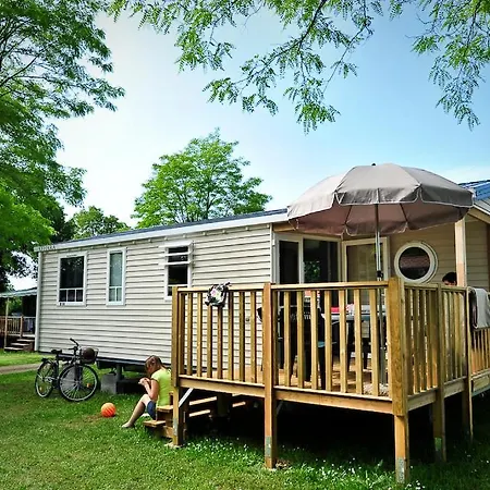 キャンプ場 Camping Les Cigales