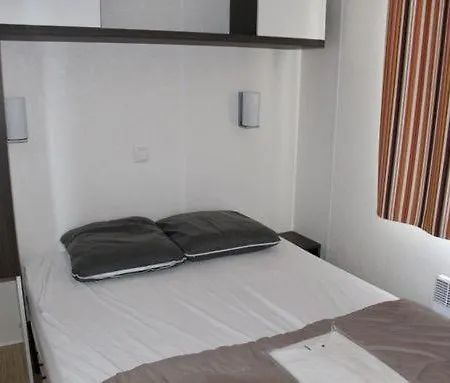 Camping Les Cigales ロカマドゥール