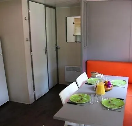 Camping Les Cigales キャンプ場 ロカマドゥール