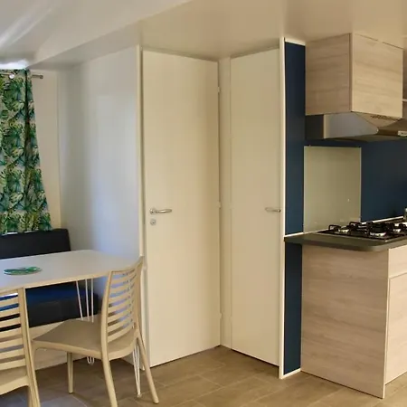 Camping Les Cigales 3* ロカマドゥール