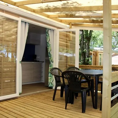 Camping Les Cigales キャンプ場 ロカマドゥール