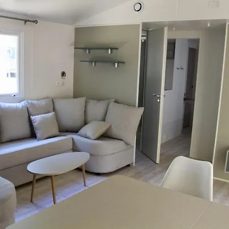 Camping Les Cigales 3*