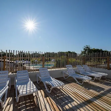 キャンプ場 Camping Les Cigales 3*