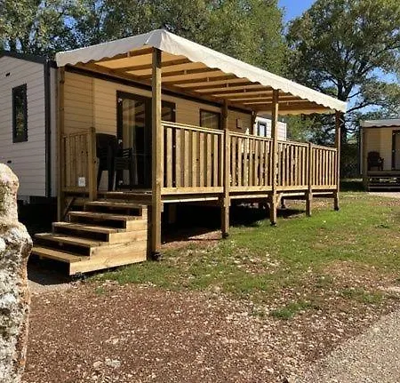 مكان تخييم Camping Les Cigales