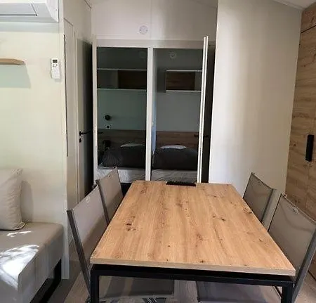 キャンプ場 Camping Les Cigales ロカマドゥール