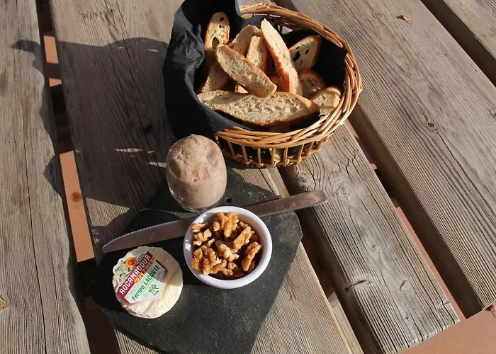 Camping Les Cigales Кемпинг 3*