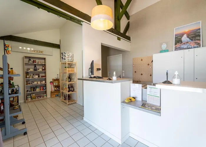 Camping Les Cigales 3*