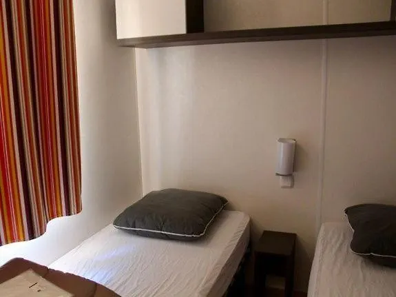 Camping Les Cigales 3*