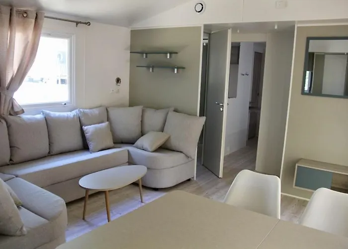 Camping Les Cigales 3*